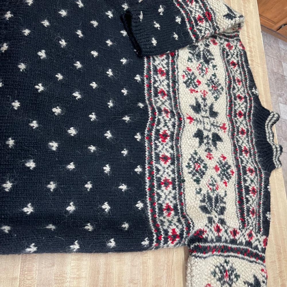 Wool Sweater - Picture 2 of 3